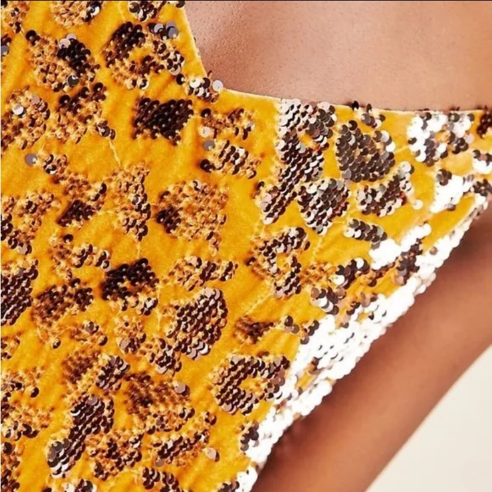 Anthropologie RO+DE Cami Tank Top Esther Sequin Velvet Animal Print Size XS - Picture 4 of 12